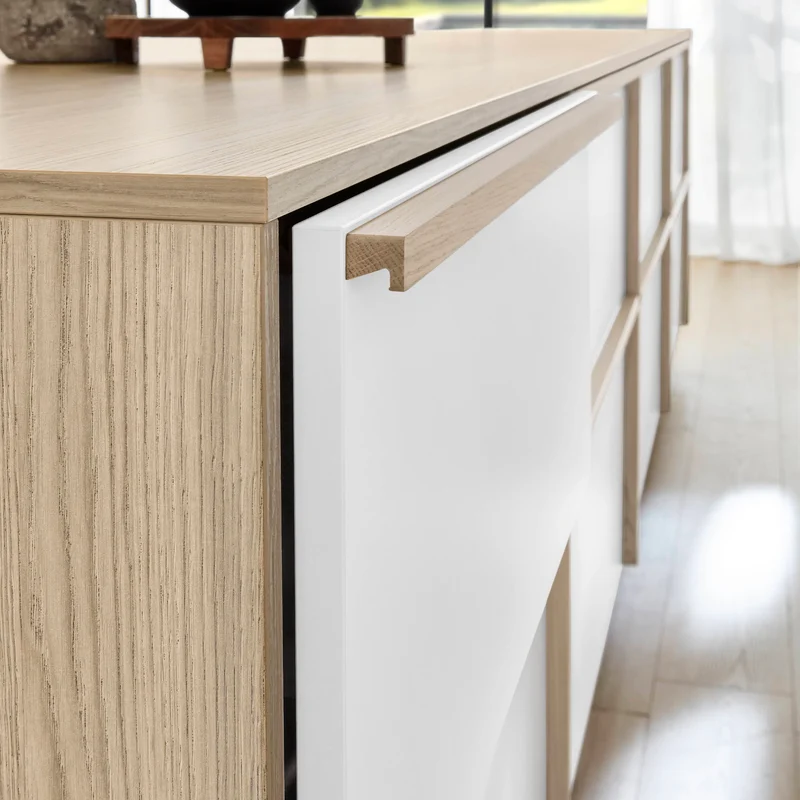 Nærbilde av kjøkkenskap i Japandi stil