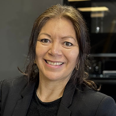 En glad kjøkkenselger i Sandefjord